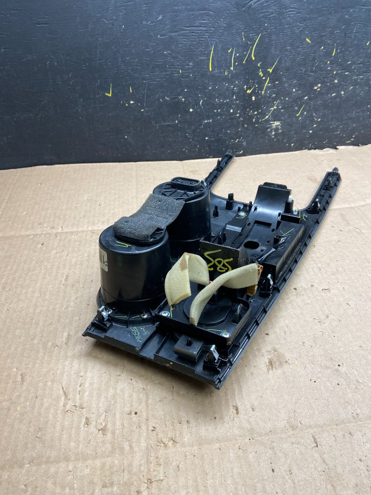 2013 to 2020 Nissan Pathfinder Front Shifter Center Console Cup Holder Y2380 DG3