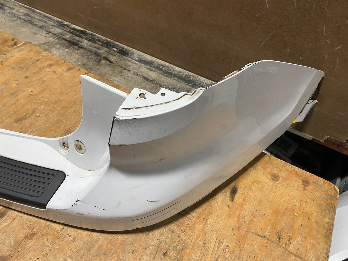 2018 2019 Ford Explorer Police Interceptor Rear Upper Bumper Cover X3512 PS5