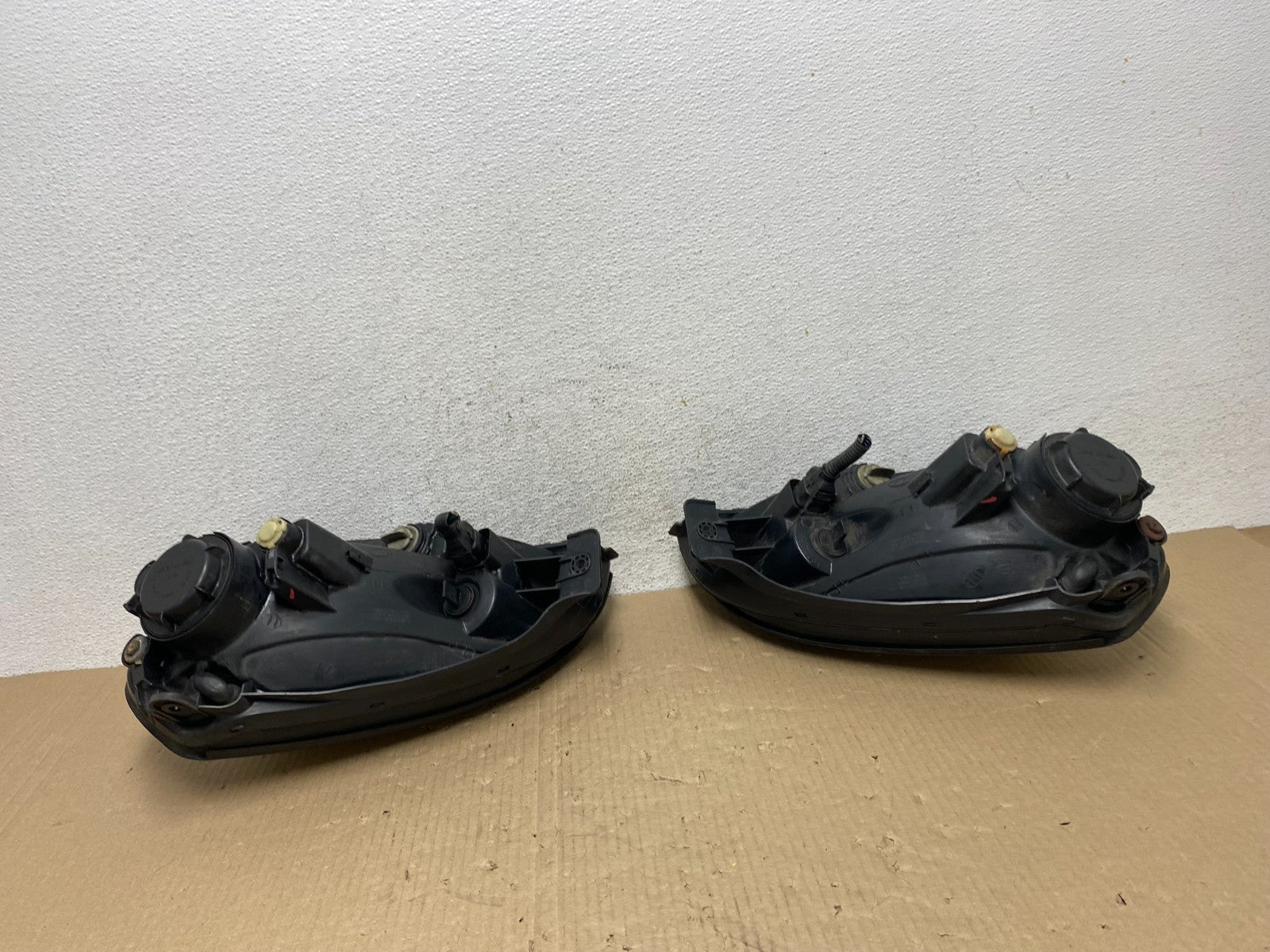 2005 to 2008 Hyundai Tucson Left+Right Side Headlights AE9618 DW5
