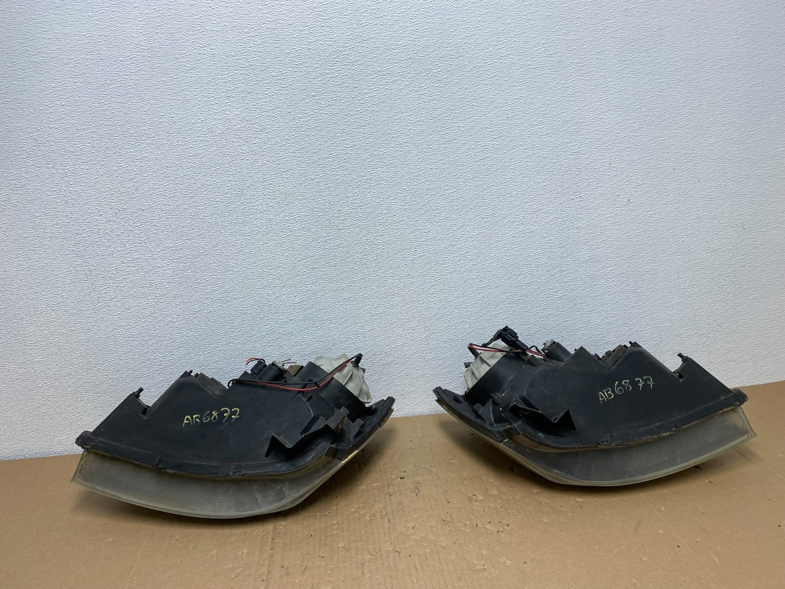 2005 to 2006 Nissan Altima Left+Right Side Set Halogen Headlights OEM AB6877 DW11