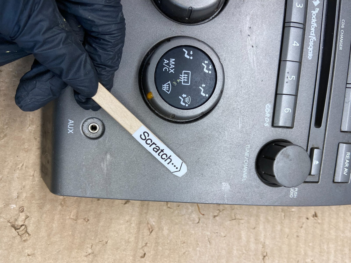 2004 - 2007 Nissan Titan Radio CD Player Climate Control AH5271 DG3