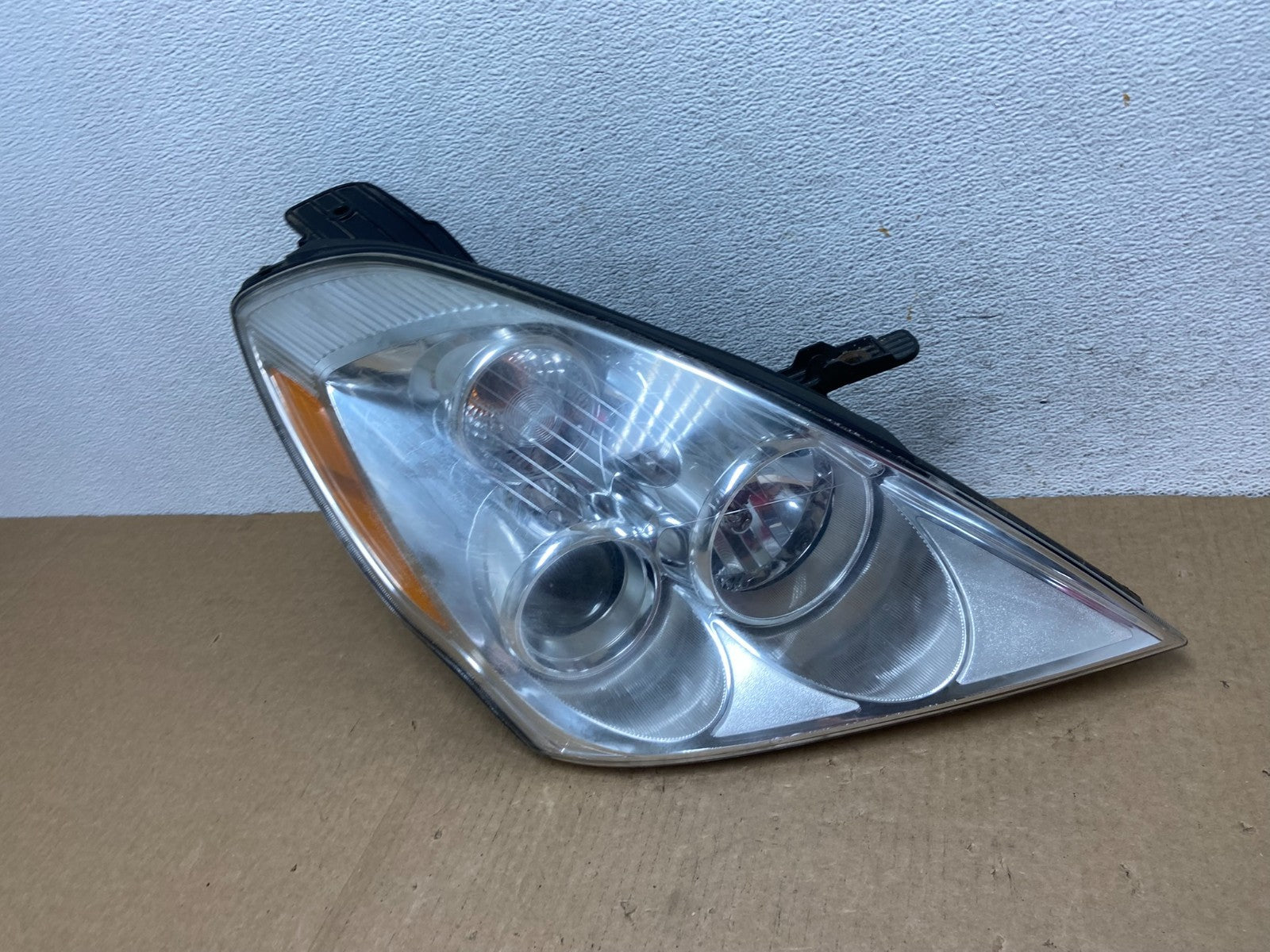 2007 - 2010 Hyundai Entourage Right Passenger Halogen Headlight Oe AF9621 DG1