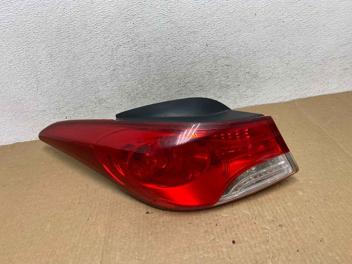 2011 2012 2013 Hyundai Elantra Sedan Left Driver Side Tail Light AF9606 DW0