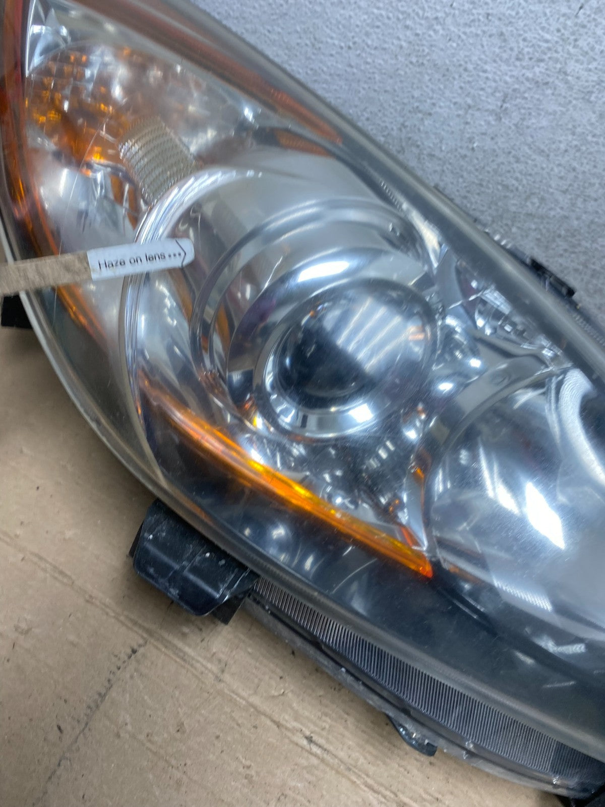 2010 - 2013 Mazda 3 Halogen Right Passenger Rh Side Headlight AF4460 DW4