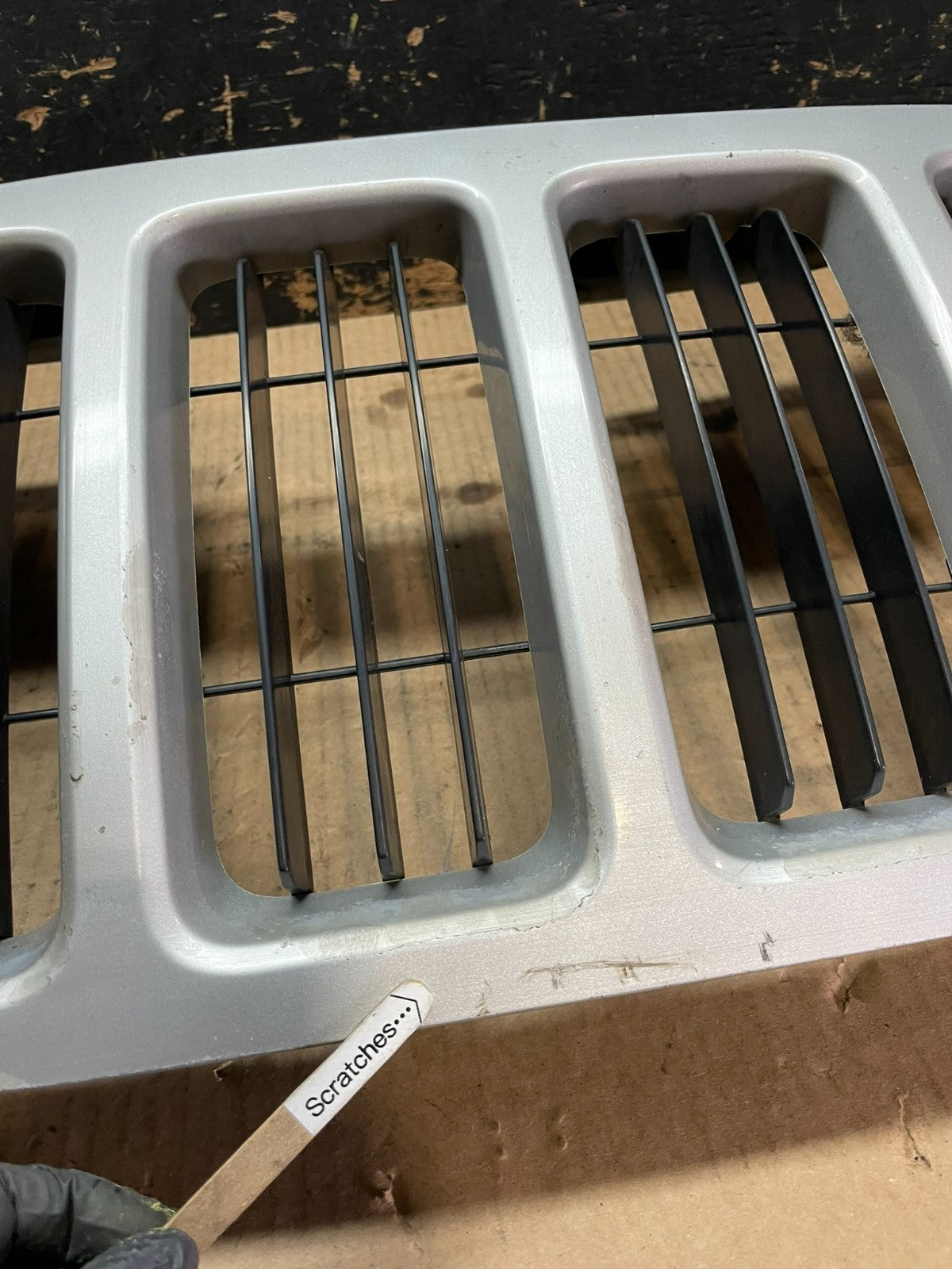 2008 2009 2010 2011 2012 Jeep Liberty Front Upper  Grill Grille OEM Y9601 DG6