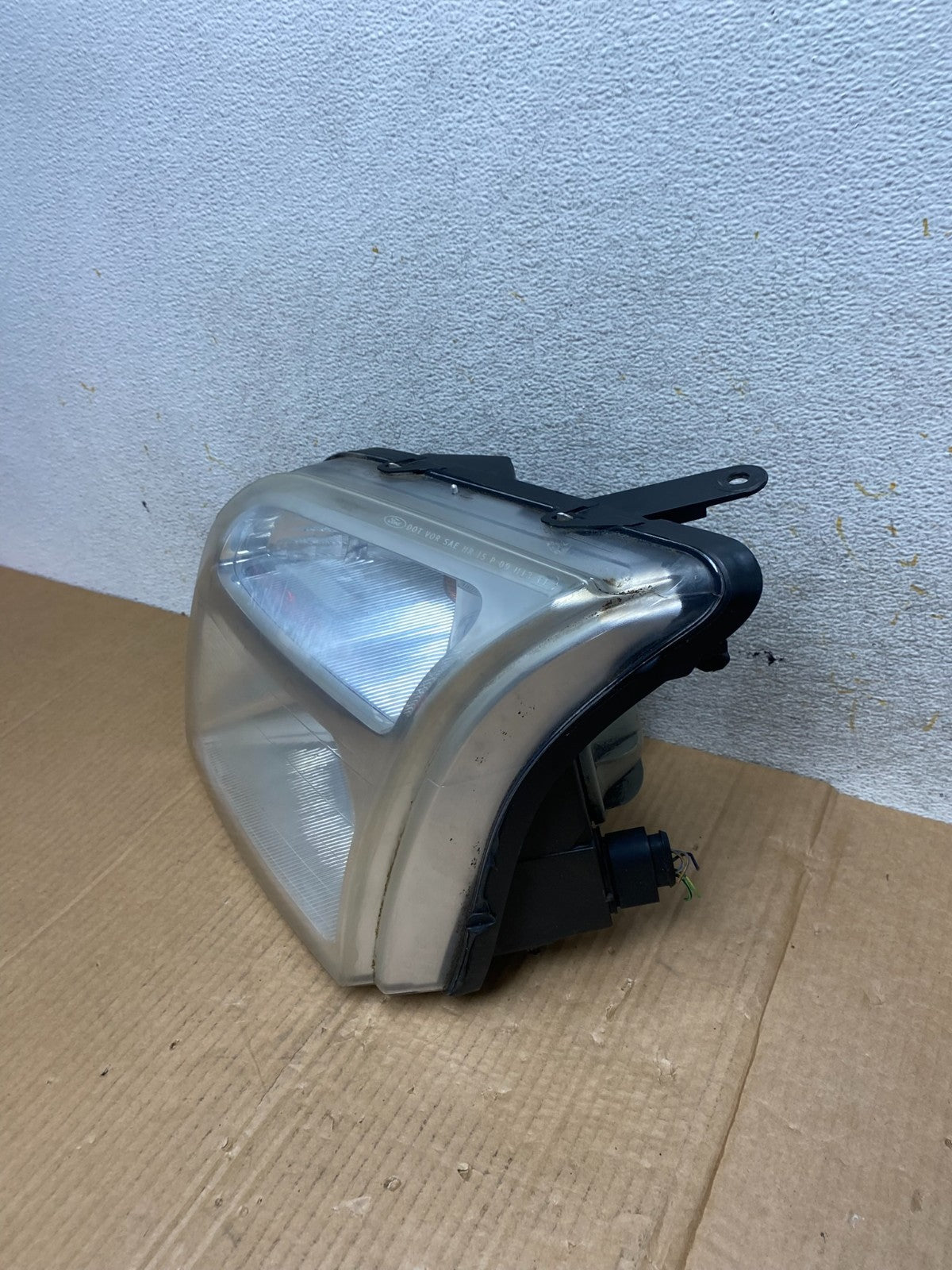 2010 to 2013 Ford Transit Connect Left Driver Side Headlight AI5777 DW1