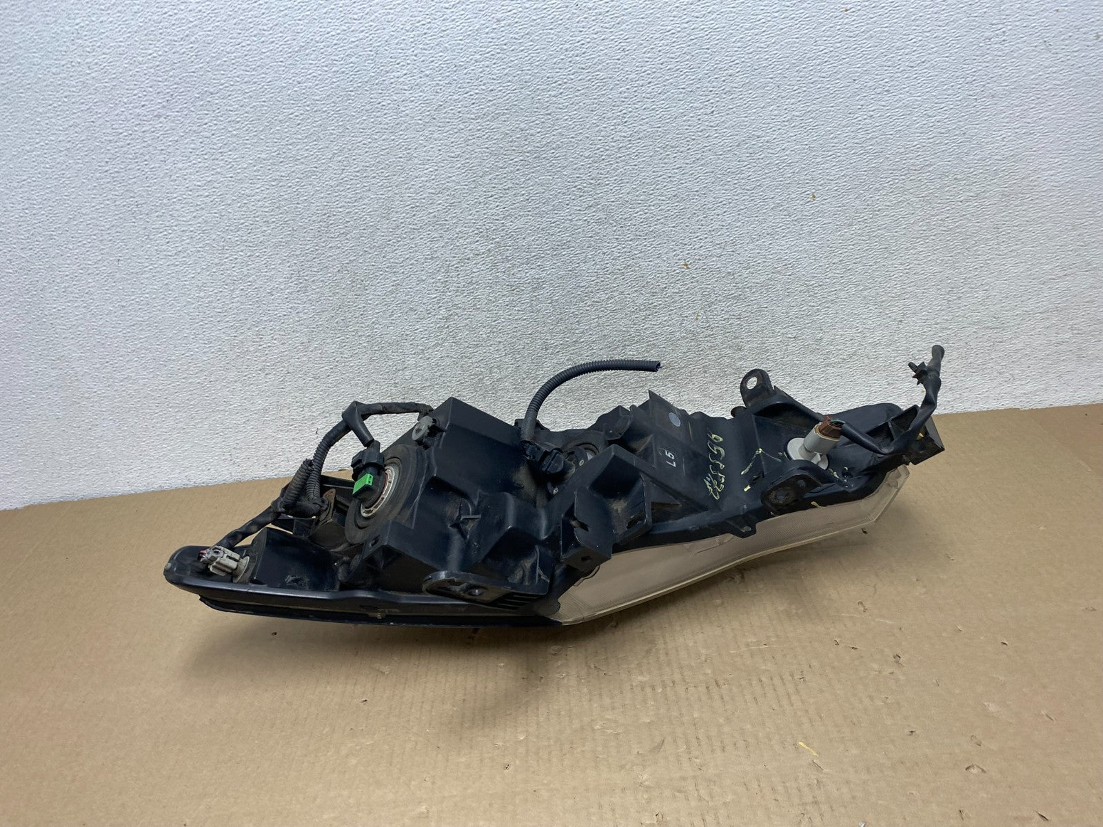 2011 to 2014 Nissan Murano Headlight Right Passenger Rh Halogen AG5877 DW6