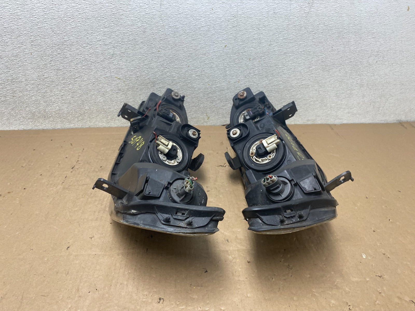 1998 to 2002 Honda Accord Black Left+Right Set Side Headlights S0748 DW11