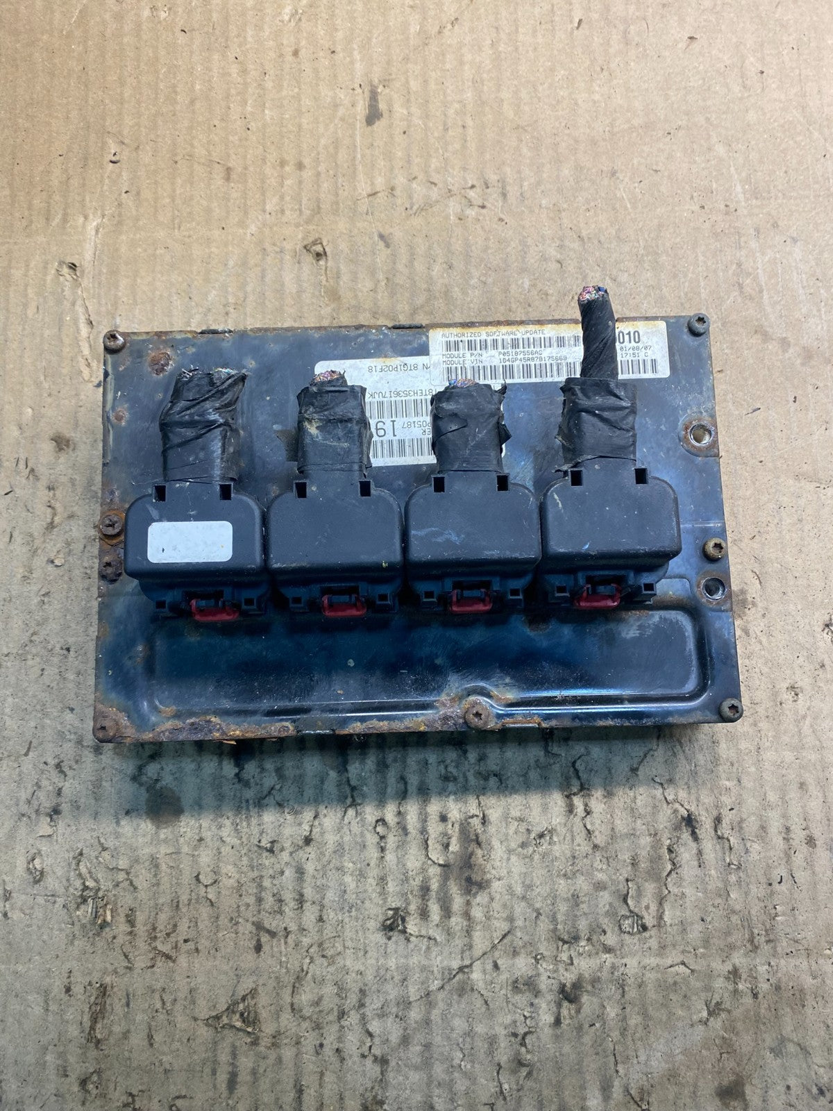 2007 Chrysler Town Country Caravan 3.3L Engine Control Unit ECU Module Z5020 DG2