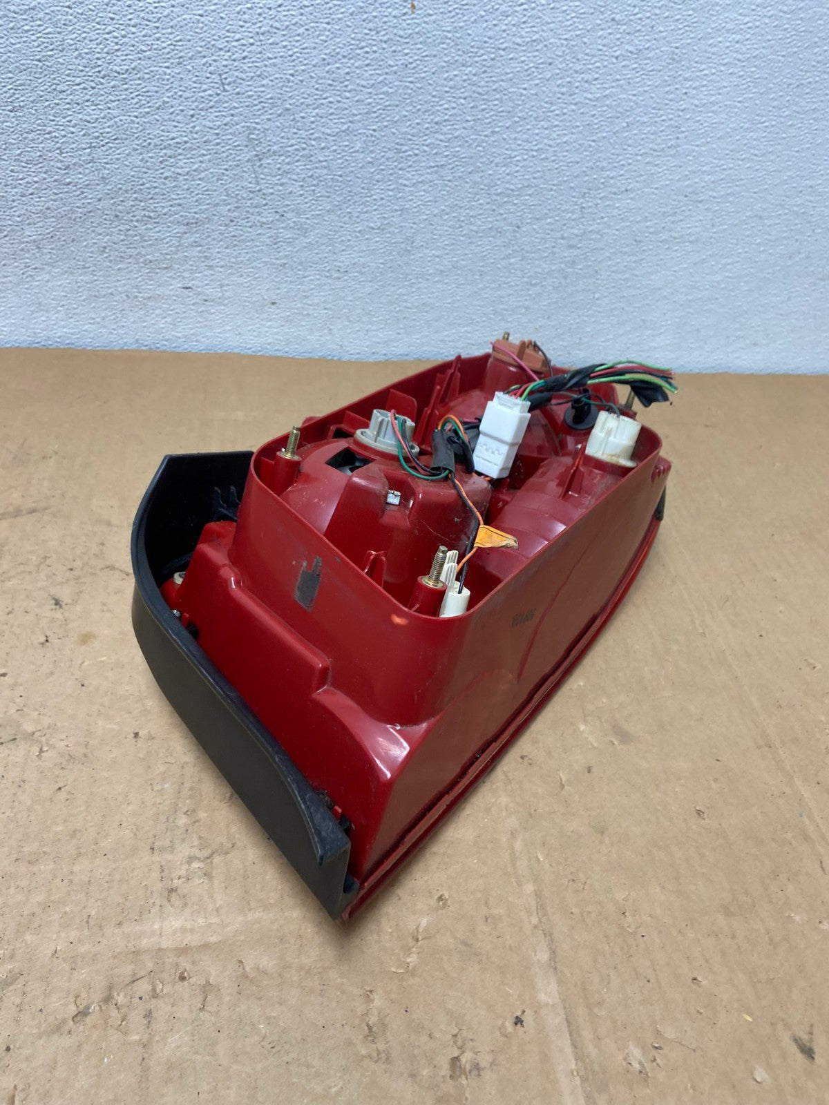 2002 to 2005 Hyundai Sonata Left Driver Lh Side Tail Light AC8654 LK4