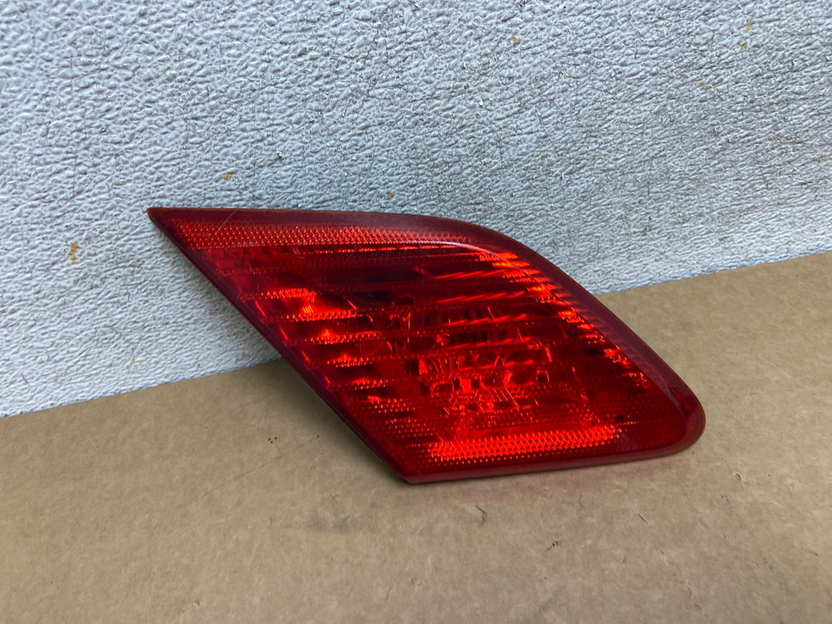 2003 to 2004 Toyota Avalon Left Driver LH Side Inner Tail Light AI3295 LK0