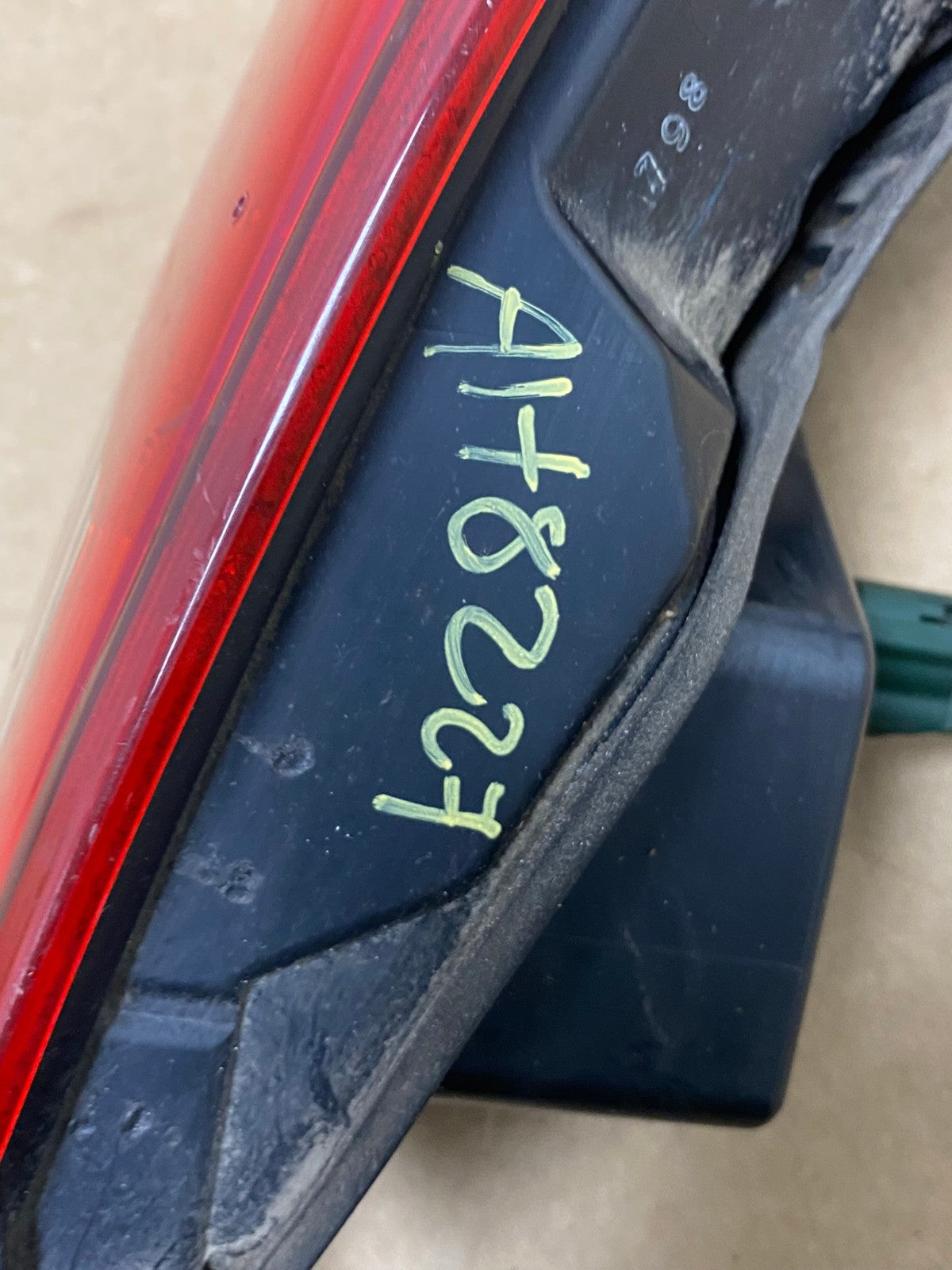 2017 - 2019 Nissan Rogue Sport Left Driver LH Side Tail Light AH8227 LK8