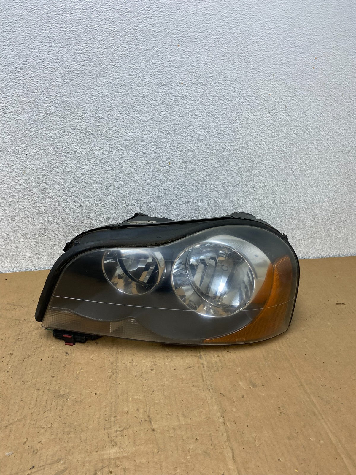 2003-2013 Volvo XC90 Left Driver LH Side Halogen Headlight AC8668 DW0