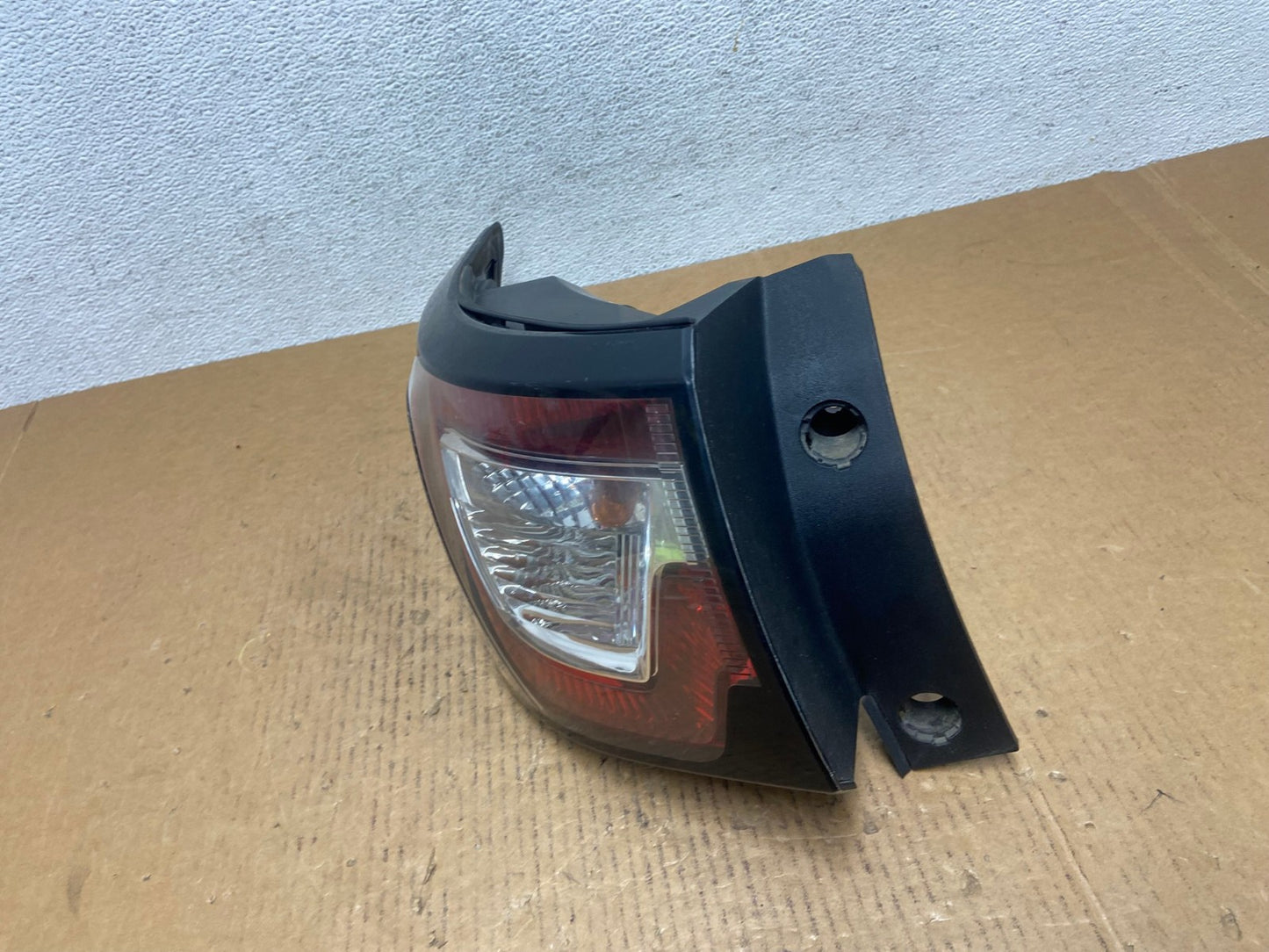 2013 to 2017 Chevrolet Traverse Left Driver LH Side Tail Light AE0427 LK1