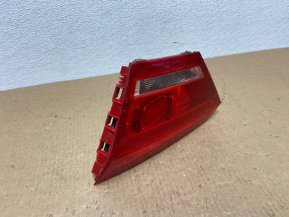 2012 to 2015 Volkswagen Passat Right Passenger Tail light inner Oem AC1284 LK2