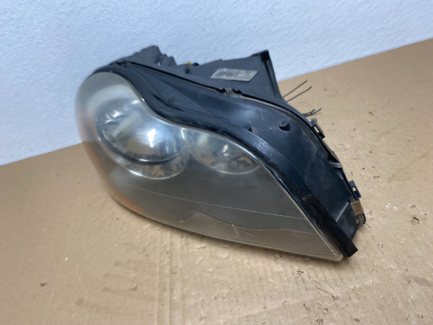 2003 to 2006 Volvo XC90 Right Passenger Rh Side Headlight Halogen AB6918 DW1
