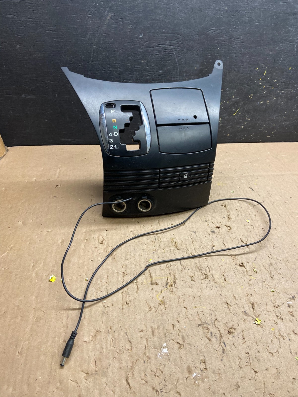 2004-2010 Toyota Sienna Center Console Dash Cupholder Bezel Trim T6036 DG0