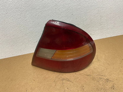 1997 to 1998 Hyundai Sonata Right Passenger Side Tail Light Oem AC1827 LK0