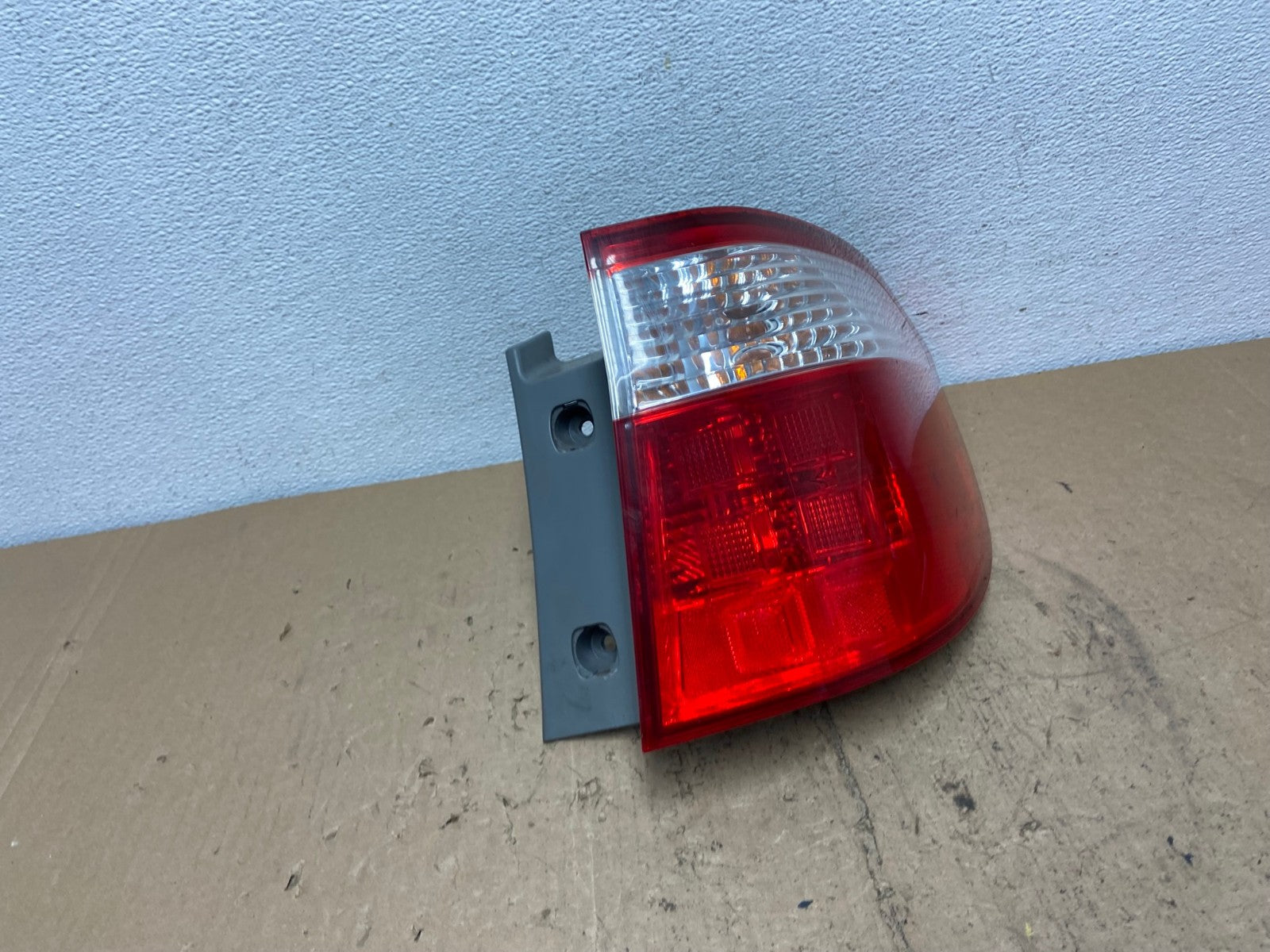 2005 2006 2007 Honda Odyssey Right Passenger RH Side Tail Light AC7328 LK2