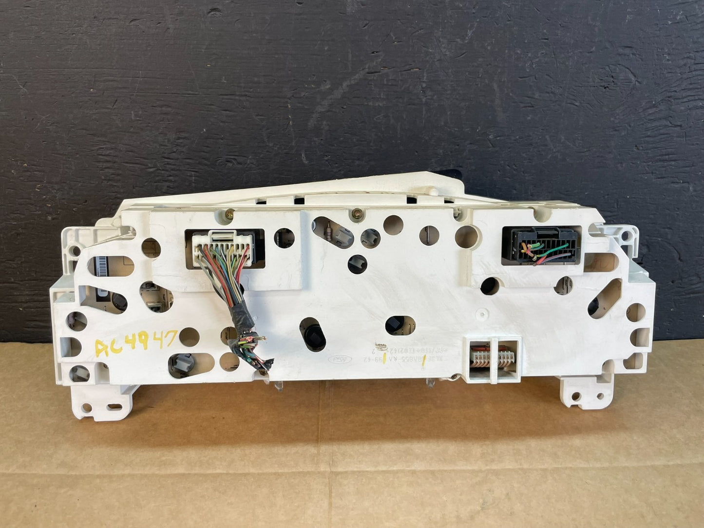2000 2001 2002 Ford Expedition Speedometer Instrument Gauge Cluster Oe AC4947 DG3
