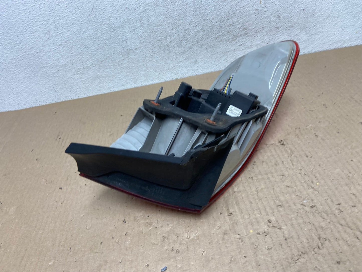 2007 to 2010 BMW M3 328i 335i Coupe Right Passenger RH Tail Light AE9833 LK3