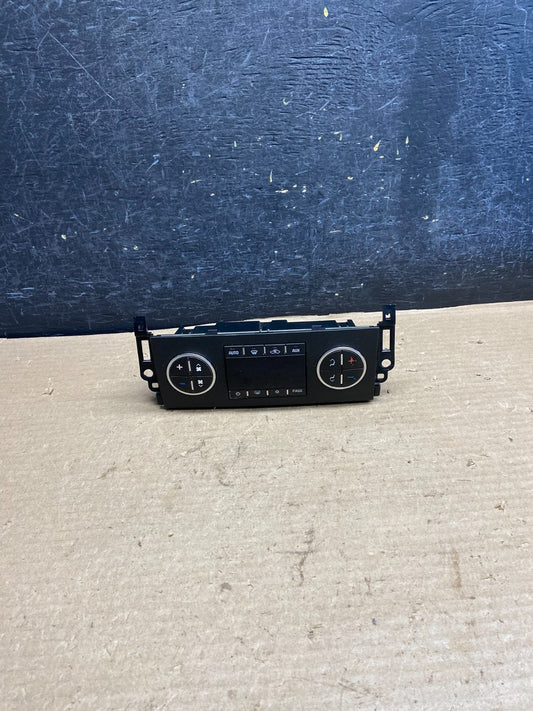 2007 to 2009 GMC Yukon Chevrolet Tahoe Climate Control A/C Panel AH3949 DG0