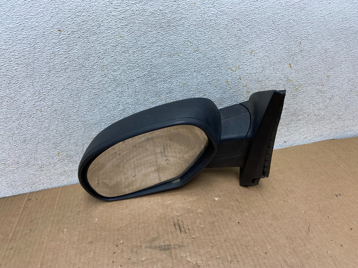 2007 to 2013 Chevrolet Tahoe Silverado Suburban Left Driver Mirror AI8862 DW4