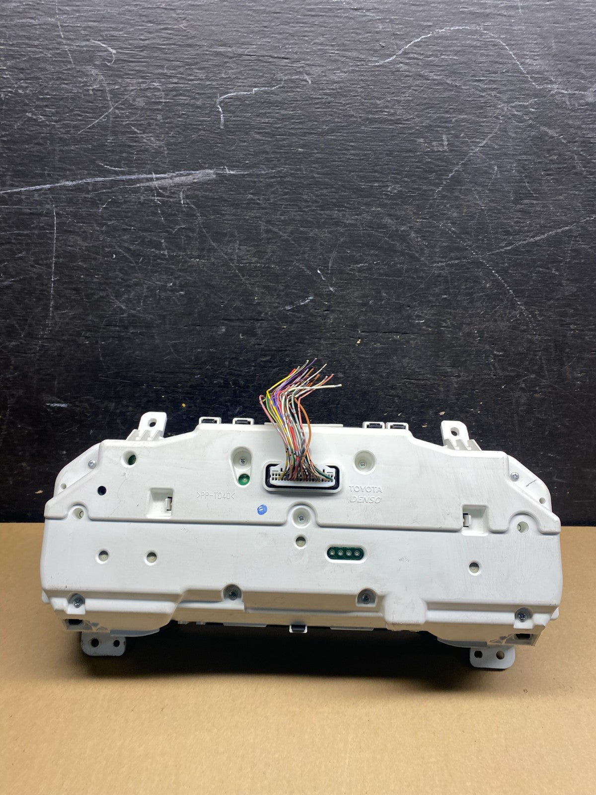 2006 to 2010 Toyota Sienna Speedometer Cluster Gauge W4062 DG7