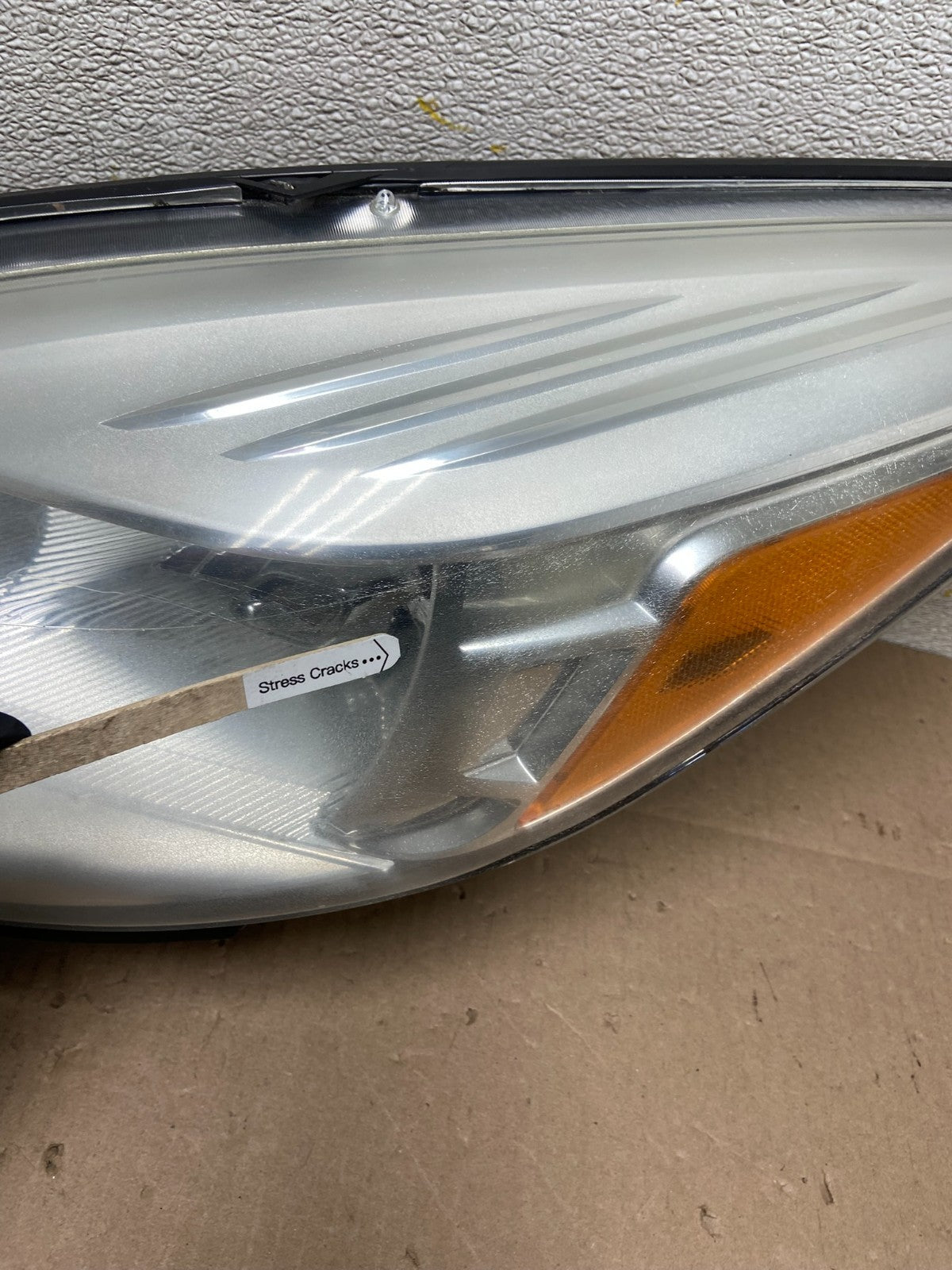 2013 - 2016 Ford Escape Headlight Left Driver Lh Side Halogen AA0375 DW4