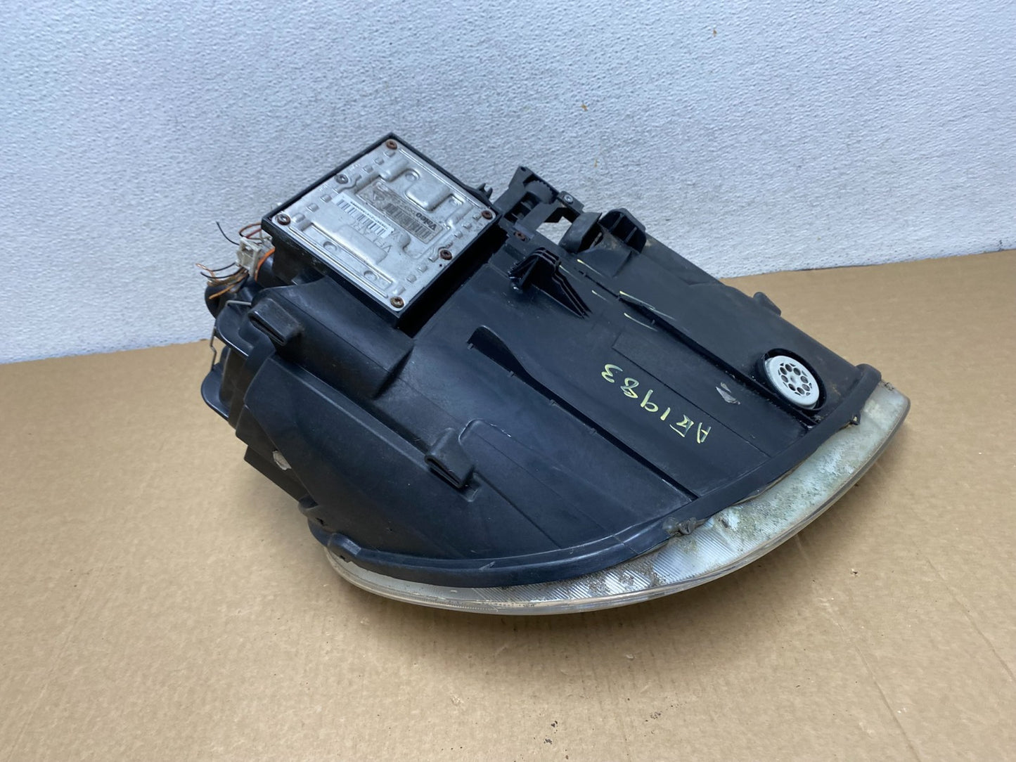 2004 - 2006 Porsche Cayenne Left Driver LH Side Xenon HID Headlight AG1983 DW8