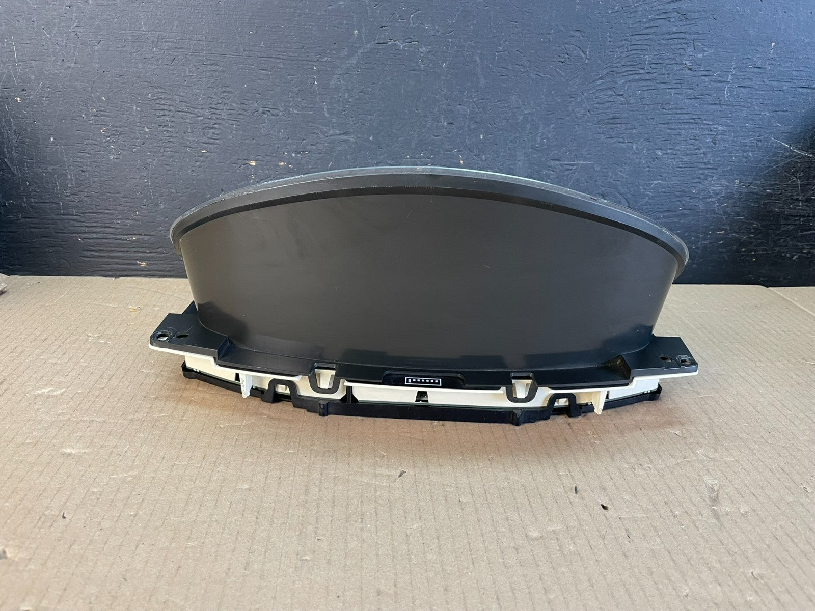 2004 to 2007 Chevrolet Express Speedometer Cluster Gauge AE3664 DG3
