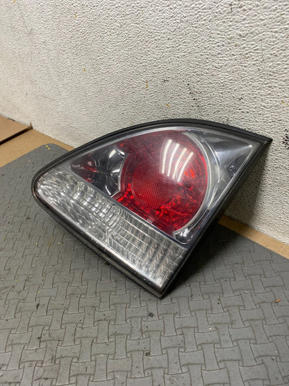 2000-2003 Lexus RX300 Right Passenger Side Rear Inner Tail Light Oem C5223 DG11