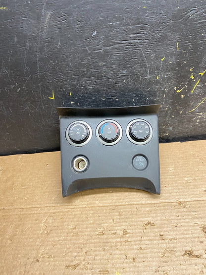 2011 to 2015 Nissan Rogue Heater Temperature AC Climate Control OEM W2027 DG0
