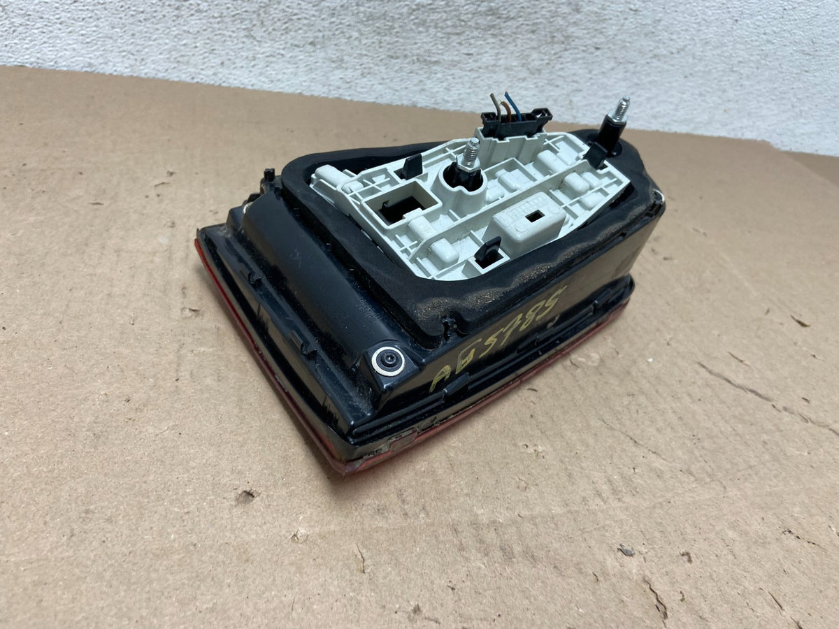 2016 - 2018 Volkswagen Jetta Left Driver LH Side Tail Light Inner AG5785 DG5