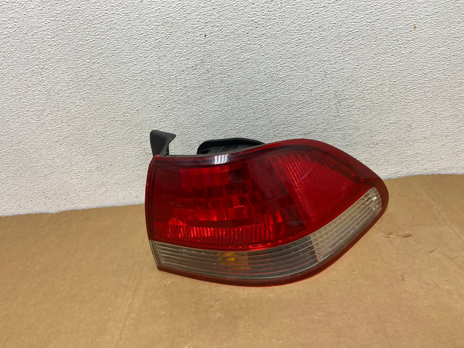 2001 to 2002 Honda Accord Sedan 4door Right Passenger Tail Light AC8359 LK0