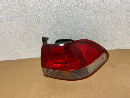 2001 to 2002 Honda Accord Sedan 4door Right Passenger Tail Light AC8359 LK0