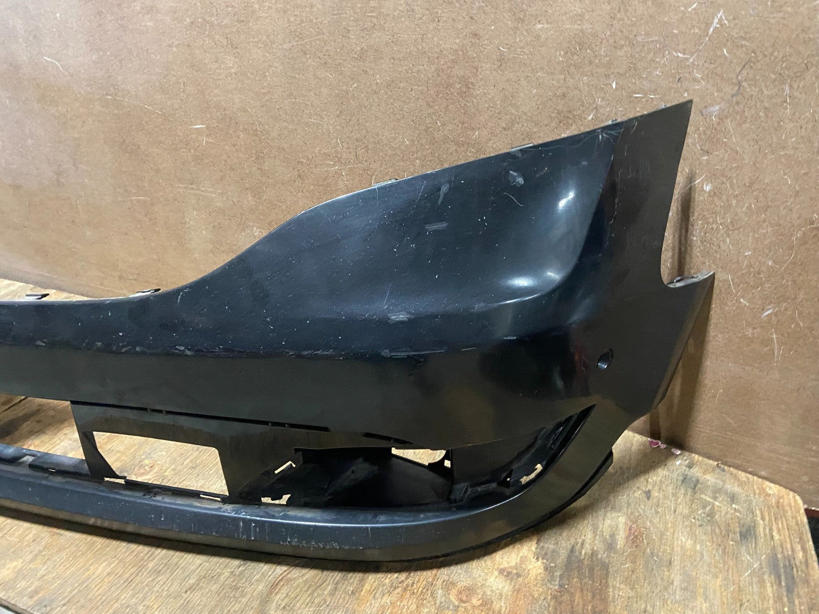 2013 to 2019 Lincoln MKT Front Bumper Cover AC51635