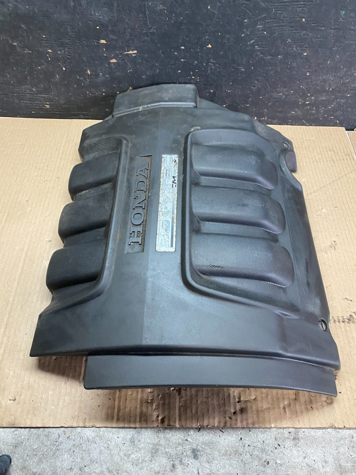 2005 to 2007 Honda Odyssey Black Engine Cover 3.5L No # q3122 DG3
