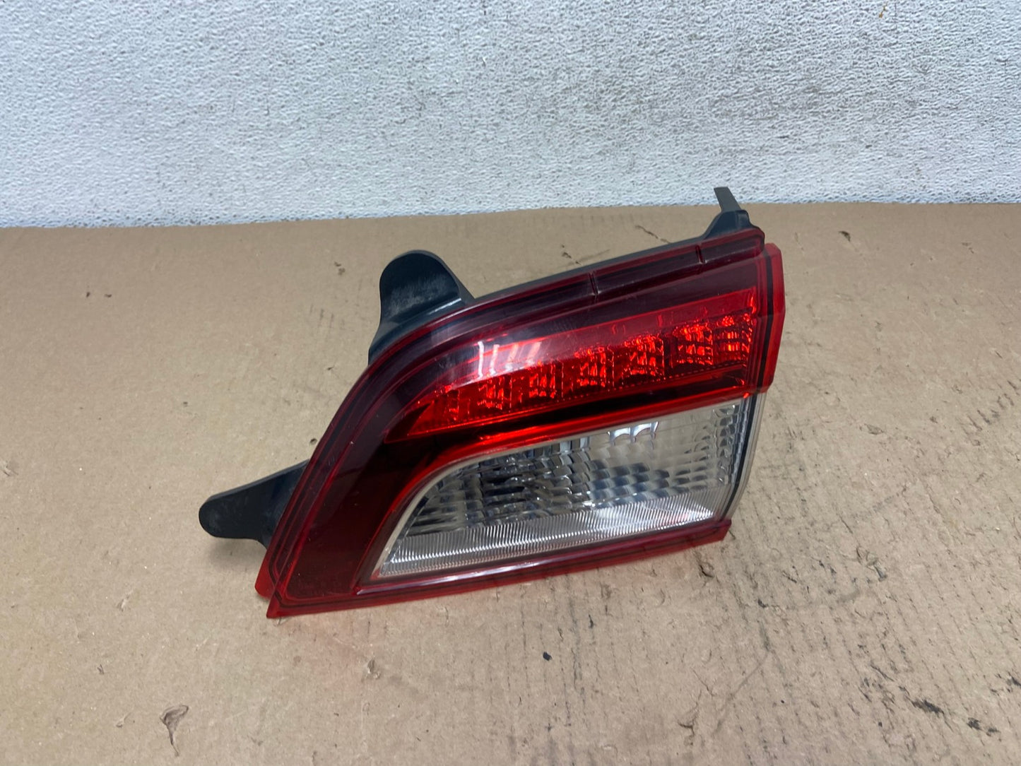 2015 - 2019 Subaru Outback Right Passenger RH Inner Tail Light AF3308 LK0