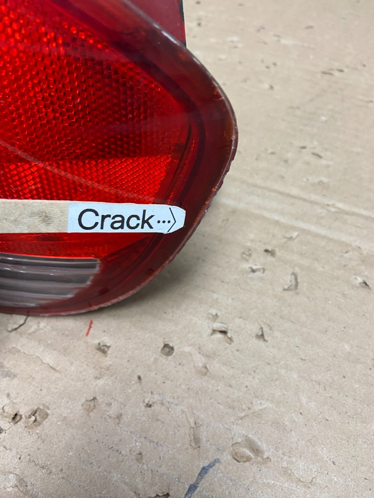 2002 - 2005 Hyundai Sonata Right Passenger RH Side Tail Light OEM AB1381 LK5