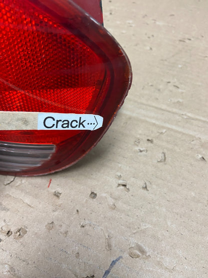 2002 - 2005 Hyundai Sonata Right Passenger RH Side Tail Light OEM AB1381 LK5