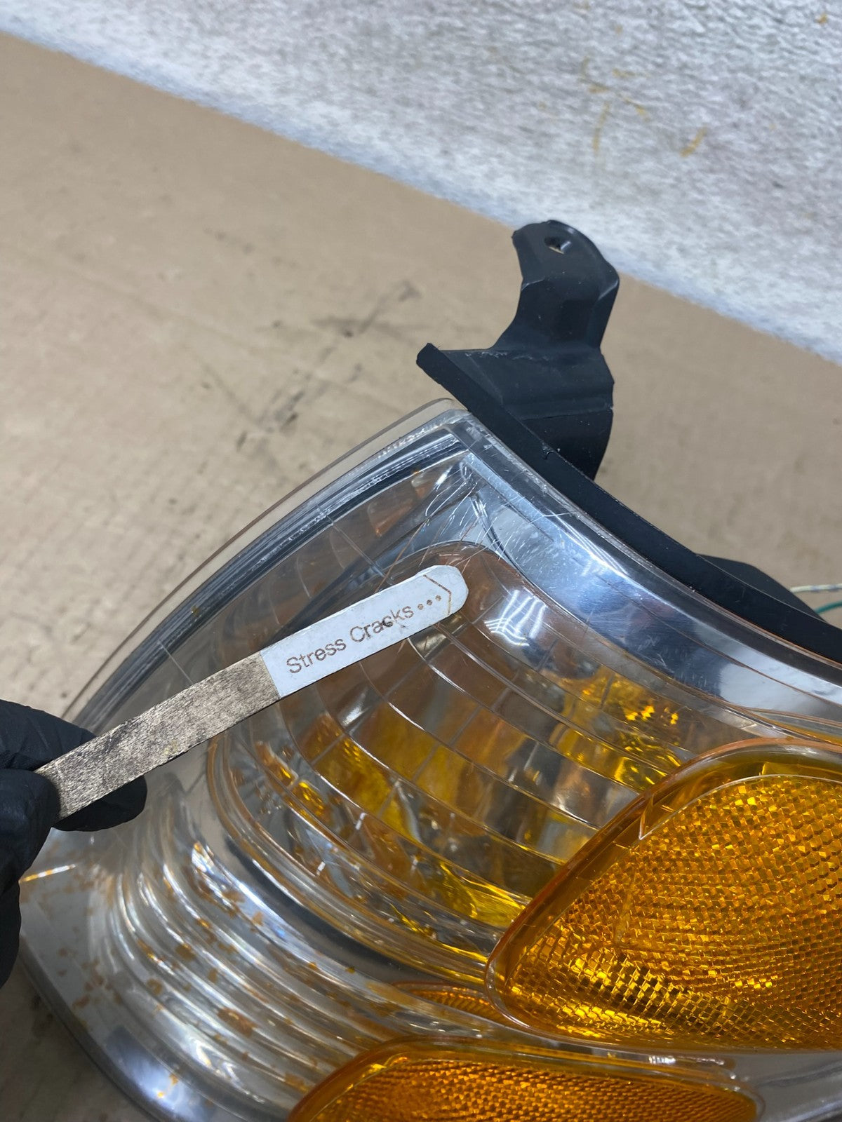 2001 - 2004 Toyota Sequoia Left Driver LH Side Parking Turn Signal AI2215 DW3