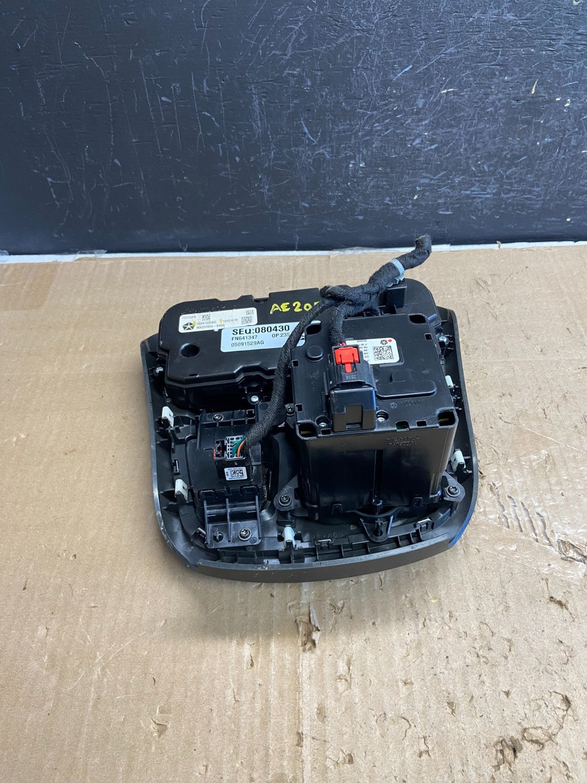 2015 - 2017 Chrysler 200 Heater AC Climate Switch Shifter Gear Control AE2051 DG4