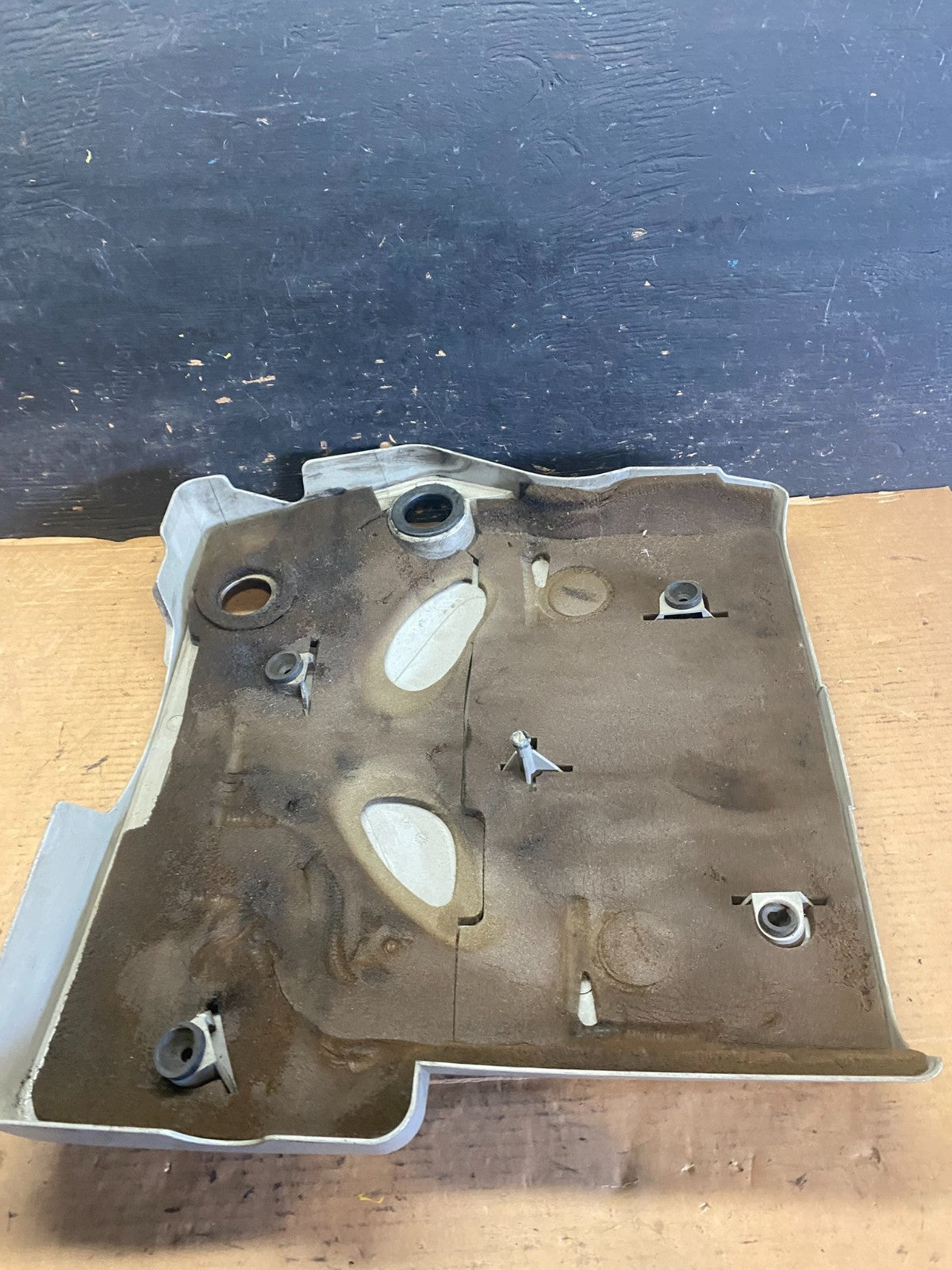 2004 to 2007  Cadillac CTS 3.6L Plastic Engine Cover Shield OEM s1127 DG7