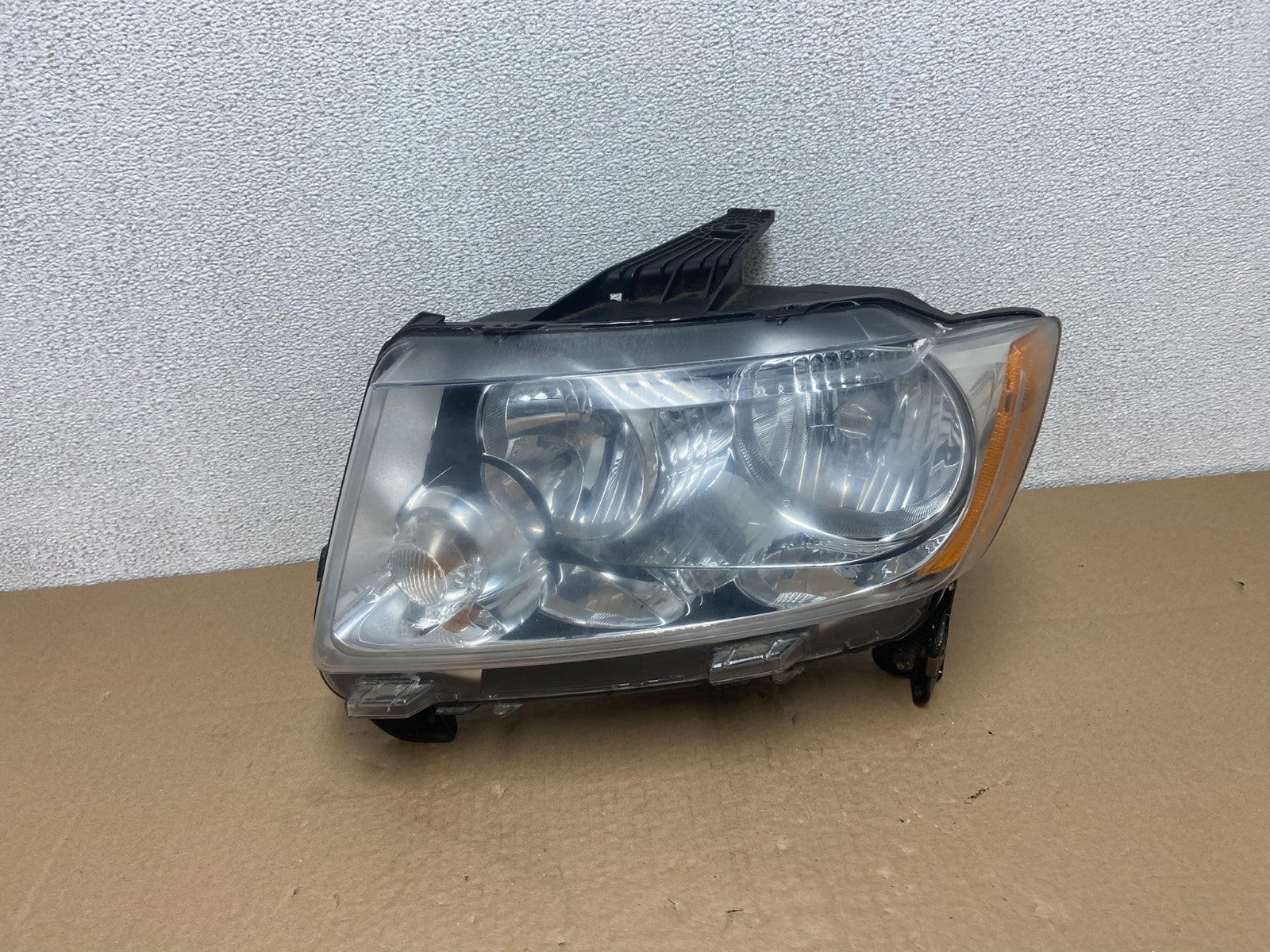2011 to 2013 Jeep Grand Cherokee Halogen Left Driver Lh Headlight Oem AB6119 DW0