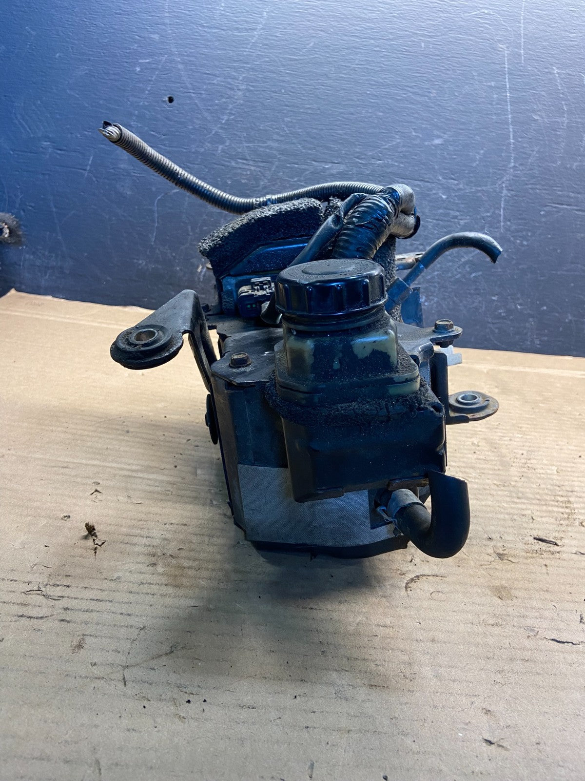 2011 - 2017 Nissan Quest Power Steering Pump Motor Unit AE23144