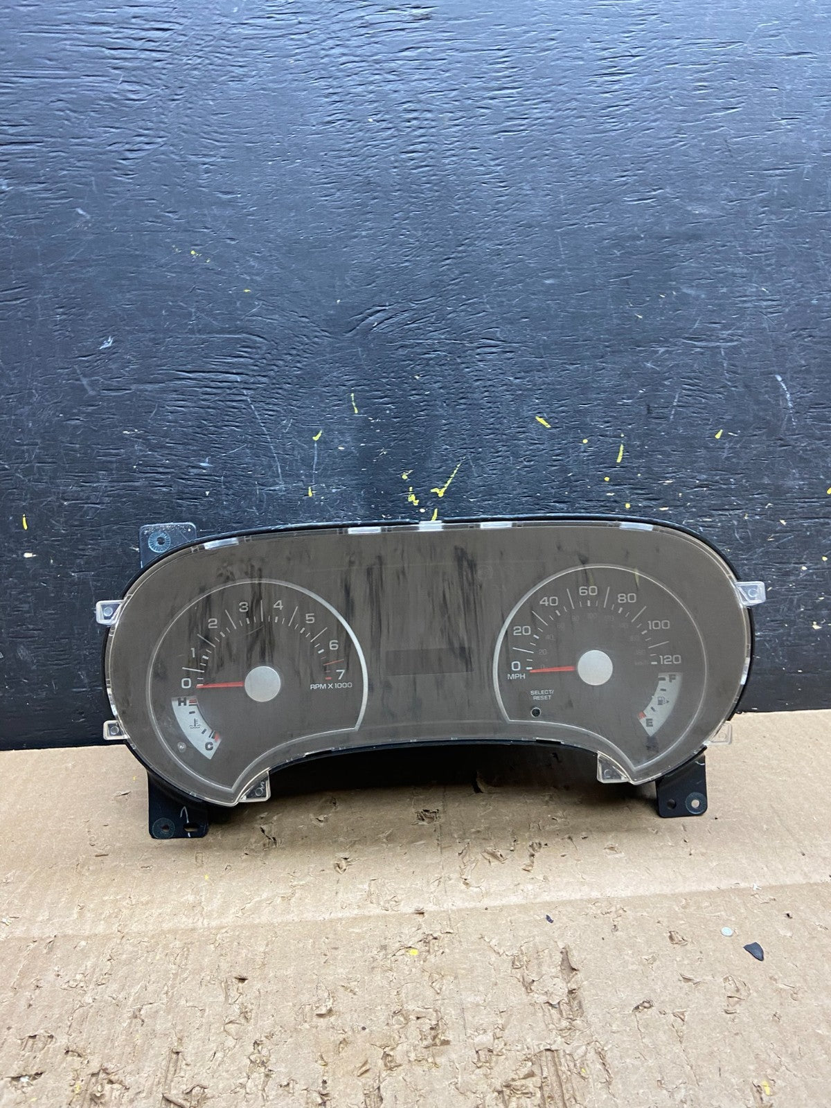 2008 Ford Explorer Speedometer Cluster Gauge V7760 DG0