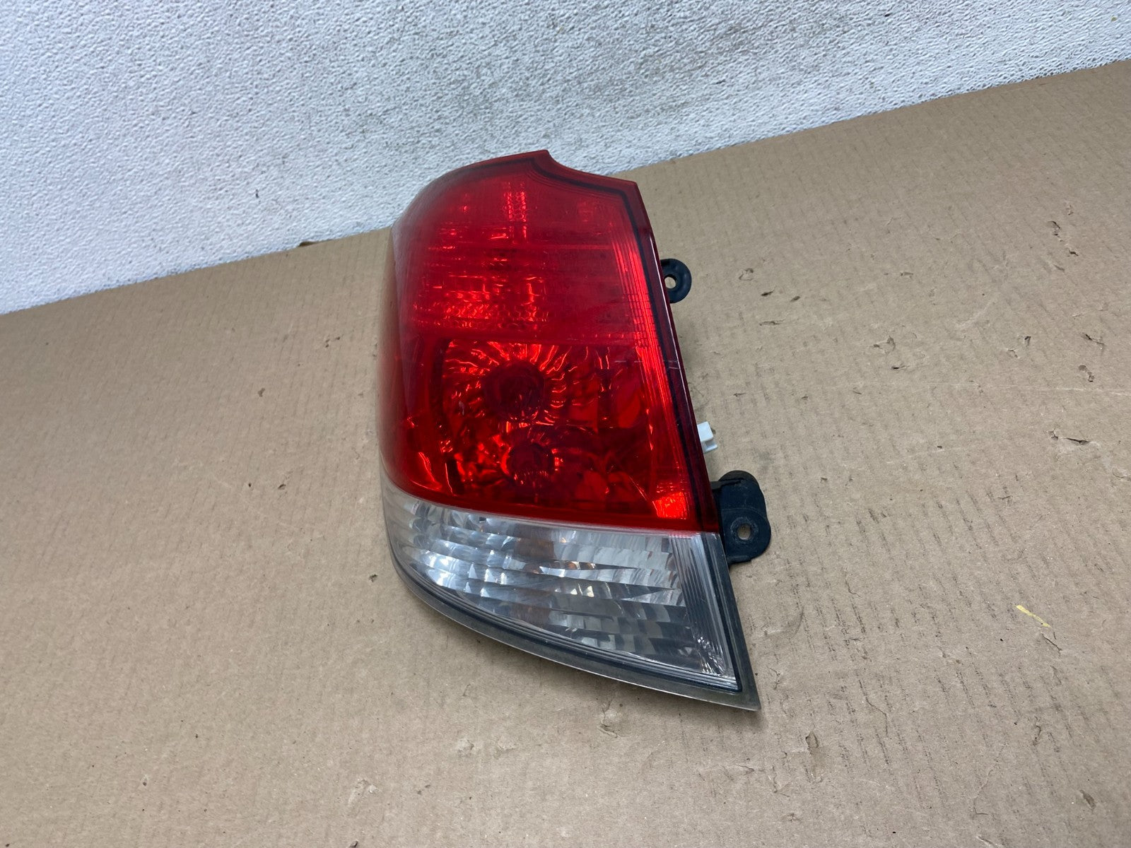 2010-2014 Subaru Outback Wagon Left Driver Lh Side Tail Light AG5896 DW1
