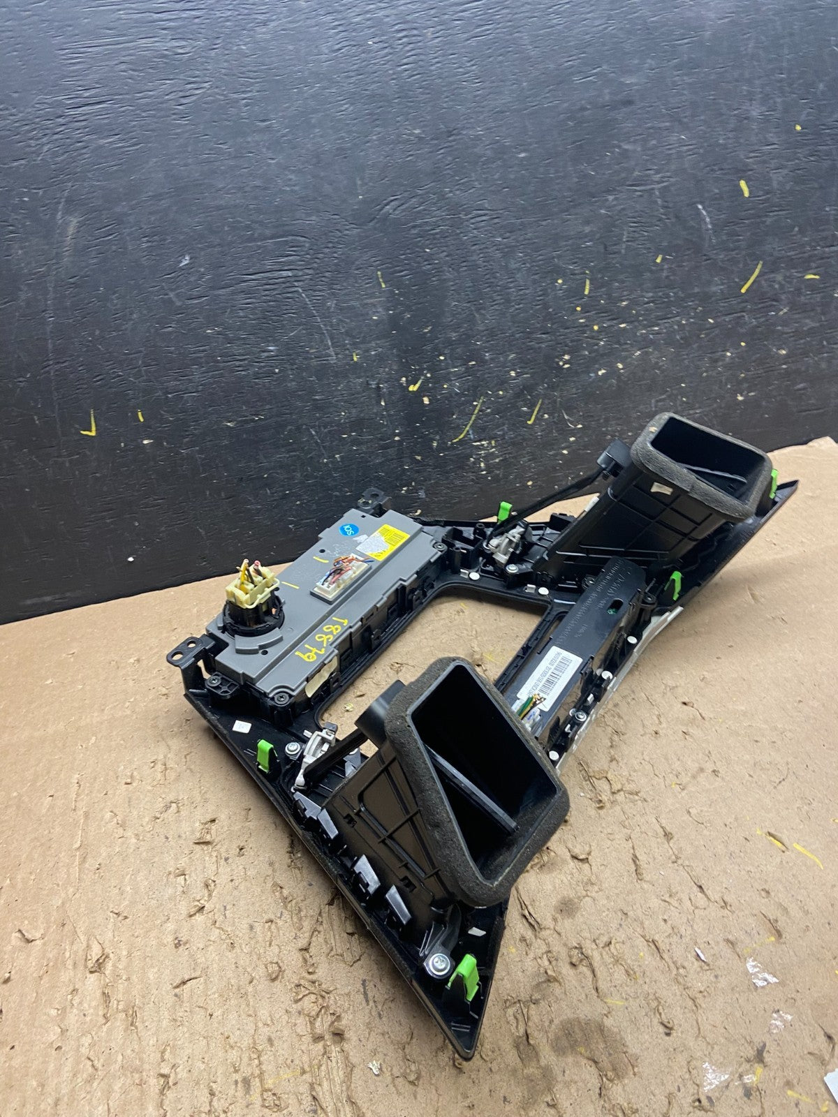 2011 to 2014 Hyundai Sonata Center Radio Climate Control Air Vent Bezel T8879 DG4