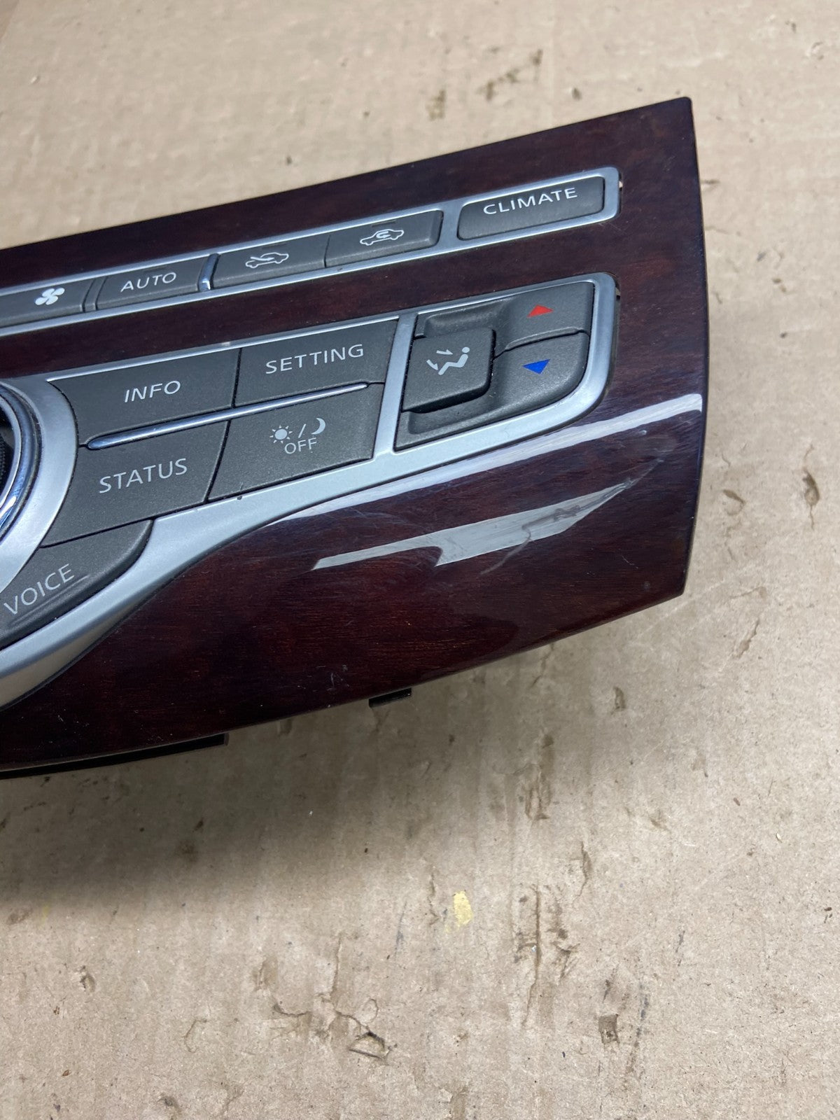 2011 2012 2013  Infiniti M37 Front Temperature Climate Control Panel AB2082DG3